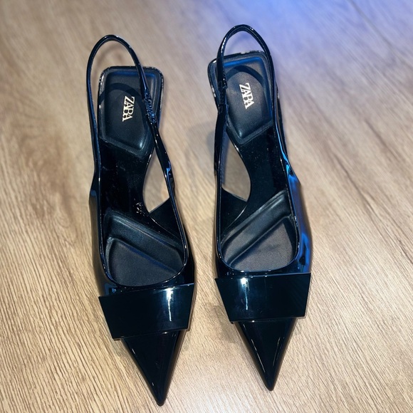 Zara Shoes - NWOT Zara Glossy Black Patent Pointed Slingback Kitten Heels